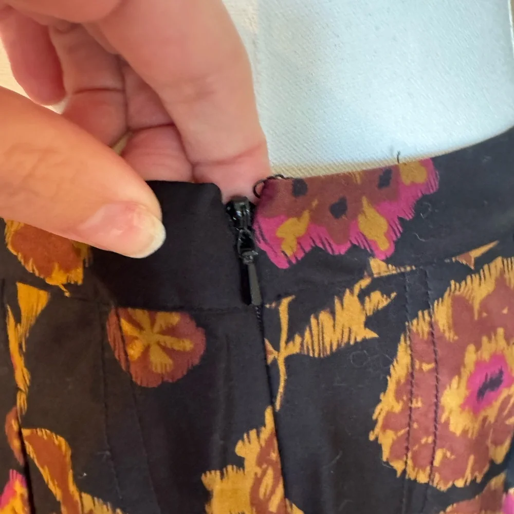 Chic Floral A-Line Skirt in Black and Pink 100% Cotton